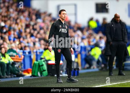 Hillsborough Stadium, Sheffield, England - 28. Januar 2023 Scott Brown Manager of Fleetwood Town - während des Spiels Sheffield Wednesday V Fleetwood Town, Emirates FA Cup, 2022/23, Hillsborough Stadium, Sheffield, England - 28. Januar 2023 Kredit: Arthur Haigh/WhiteRosePhotos/Alamy Live News Stockfoto