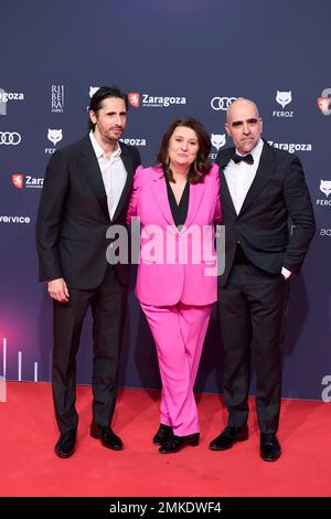 28. Januar 2023, Saragossa, Aragon, Spanien: Adelfa Calvo, Luis Tosar, Juan Diego Botto nimmt an den Feroz Awards 2023 – Red Carpet at Auditorium am 28. Januar 2023 in Zaragoza, Spanien Teil (Kreditbild: © Jack Abuin/ZUMA Press Wire) – NUR REDAKTIONELLE VERWENDUNG! Nicht für den kommerziellen GEBRAUCH! Stockfoto