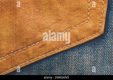 Ledertaschen für Nahaufnahmen an Jeans Stockfoto