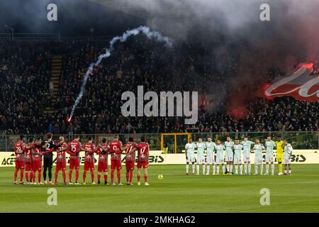 Giovanni Zini Stadium, Cremona, Italien, 28. Januar 2023, Schweigeminute während des Spiels US Cremonese gegen Inter - FC Internazionale - italienische Fußballserie A. Stockfoto