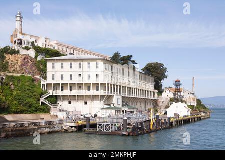 SAN FRANCISCO, KALIFORNIEN - 26. APRIL 2010. Alcatraz Gefängnis, jetzt ein Museum auf Alcatraz Island, San Francisco, Kalifornien Stockfoto