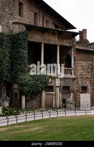 Dorische Loggia des Palazzo del Territorio im Garten des Olympischen Theaters oder Teatro Olimpico in Vicenza, Italien Stockfoto