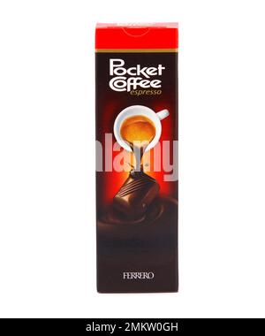 BUKAREST, RUMÄNIEN - 10. DEZEMBER 2019. Packung mit Pocket Coffee Espresso, hergestellt von der italienischen Firma Ferrero Stockfoto