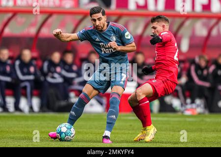 Enschede - Alireza Jahanbakhsh von Feyenoord, Michal Sadilek vom FC Twente während des Spiels Twente gegen Feyenoord in De Grolsch Veste am 29. Januar 2023 in Enschede, Niederlande. (Box zu Box Pictures/Tom Bode) Stockfoto