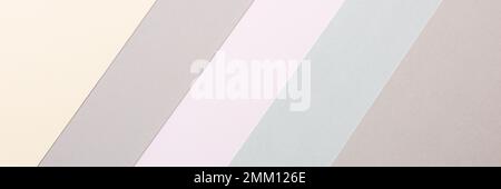 Abstraktes minimalistisches Banner mit Papierstruktur in Pastelltönen und stummen Farbtönen. Geometrischer, blasser, flacher Papierhintergrund. Minimalismus, Geometrie und Symmetrie Stockfoto