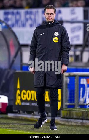 BREDA, NIEDERLANDE - JANUAR 27: Vierter offizieller Rick Sturm während des niederländischen Keukenkampioendivisie-Spiels zwischen NAC Breda und Jong AZ im Rat Verlegh Stadion am 27. Januar 2023 in Breda, Niederlande (Foto von Joris Verwijst/Orange Pictures) Stockfoto