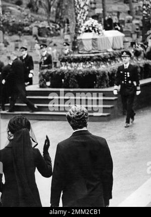 Carl XVI Gustaf, König von Schweden. Geboren am 30. april 1946. Am 7. dezember 1972 bei der Beerdigung seiner Mutter Prinzessin Sibylla. Stockfoto