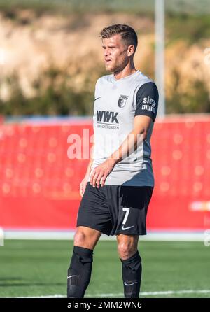 La Nucia, Spanien – 11. Januar 2023. Der Stürmer des FC Augsburg Florian Niederlechner während der Vereinsfreundschaft Ferencvaros gegen Augsburg (2-0). Stockfoto