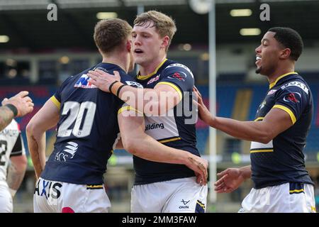 Morgan Gannon #20 von Leeds Rhinos feiert seinen Versuch mit James McDonnell #19 von Leeds Rhinos und schafft es während des Vorsaison-Spiels der Rugby League Leeds Rhinos gegen Bradford Bulls im Headingley Stadium, Leeds, Großbritannien, 29. Januar 2023 (Foto: James Heaton/News Images) auf Platz 10-4 (Foto: James Heaton/News Images) Stockfoto