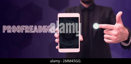 Textzeichen, das Korrekturlesen anzeigt. Geschäftsansatz: Lesen und Markieren von Rechtschreibfehlern, Grammatik- und Syntaxfehlern Stockfoto