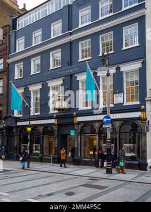 Tiffany & Co Old Bond Street Mayfair London. Tiffany & Co. Ist ein exklusiver Juwelier, der 1837 in New York City gegründet wurde. Stockfoto