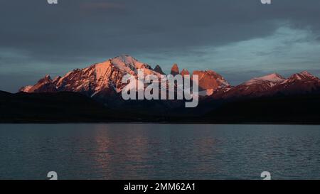 Ich habe diese Fotos im November 2019 auf der Suche nach Pumas im Torres Del Paine Nationalpark gemacht Stockfoto