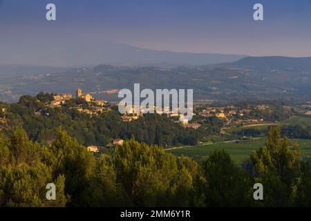 Dorf Vinsobres im Departement Drome, Frankreich Stockfoto