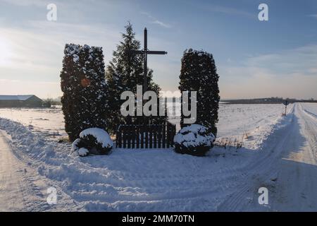 Wegkreuzung in der Woiwodschaft Lodzkie in Polen Stockfoto