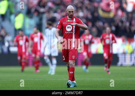 Turin, Italien. 29. Januar 2023. Luca Caldirola von AC Monza während des Spiels der Serie A vor dem FC Juventus und AC Monza im Allianz-Stadion am 29. Januar 2023 in Turin, Italien . Kredit: Marco Canoniero/Alamy Live News Stockfoto