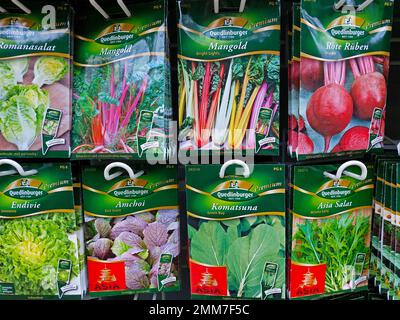Quedlinburger-Saatgutpakete auf einem Gartenmarkt Stockfoto
