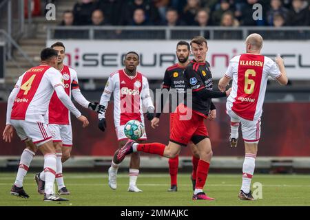 ROTTERDAM, NIEDERLANDE - JANUAR 29: Peer Koopmeiners of Excelsior Rotterdam während des niederländischen Eredivisie-Spiels zwischen Excelsior Rotterdam und Ajax im Van Donge & De Roo-Stadion am 29. Januar 2022 in Rotterdam, Niederlande (Foto von Peter van der Klooster/Alamy Live News) Stockfoto