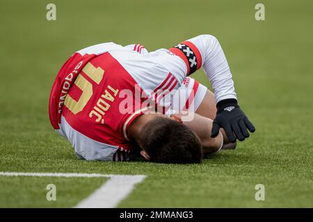 ROTTERDAM, NIEDERLANDE - JANUAR 29: Dusan Tadic of Ajax während des niederländischen Eredivisie-Spiels zwischen Excelsior Rotterdam und Ajax im Van Donge & De Roo-Stadion am 29. Januar 2022 in Rotterdam, Niederlande (Foto von Peter van der Klooster/Alamy Live News) Stockfoto