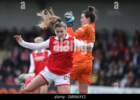 Borehamwood, Großbritannien. 29. Januar 2023. Victoria Pelova von Arsenal Women tritt am 29. Januar 2023 beim Women's FA Cup 4. Round Match zwischen Arsenal Women und Leeds Utd Women im Meadow Park, Borehamwood, England, um den Ball an. Foto: Joshua Smith. Nur redaktionelle Verwendung, Lizenz für kommerzielle Verwendung erforderlich. Keine Verwendung bei Wetten, Spielen oder Veröffentlichungen von Clubs/Ligen/Spielern. Kredit: UK Sports Pics Ltd/Alamy Live News Stockfoto