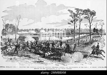 Die Schlacht von Shiloh (auch bekannt als die Schlacht von Pittsburg Landing) fand vom 6. Bis 7. April 1862 im Amerikanischen Bürgerkrieg statt. Zwei Armeen der Union besiegten die Konföderierte Armee von Mississippi. Generalmajor Ulysses S. Grant war der Befehlshaber der Union, während General Albert Sidney Johnston, der nach einer Beinverletzung in der Schlacht an Blutverlust starb, der Befehlshaber der Konföderierten war. Das Bild zeigt die Unionisten, die von konföderierten Truppen in Peach Orchard angegriffen werden. Stockfoto