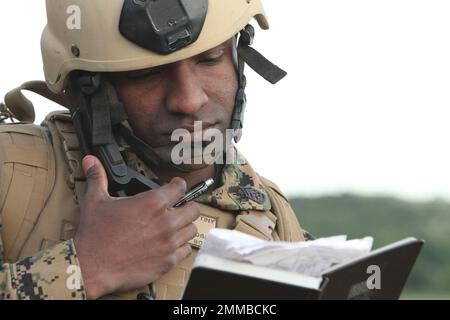 Marine Reserve ANGLICO-Teams von ANGLICO 3, 4 und 6 erhalten ihre Qualifikationen durch zusätzliche Schulungen in Fort Sill, Okla., 27. April 2017. Stockfoto