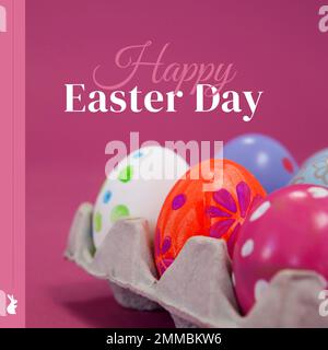 Zur Zusammensetzung des Textes "Happy easter sunday" und der ostereier Stockfoto