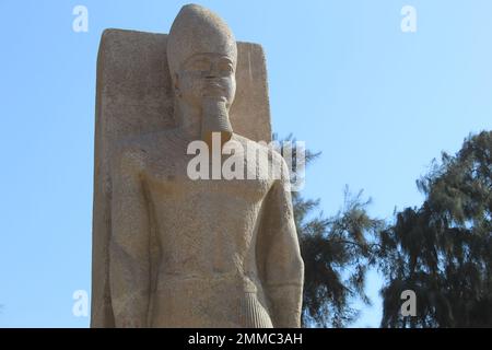 Statue von Ramses II. Im mit Rahina Museum Stockfoto