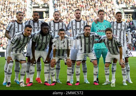 Turin, Italien. 29. Januar 2023 Die Spieler des FC Juventus sehen vor dem Spiel der Serie A zwischen dem FC Juventus und dem AC Monza nach. Kredit: Nicolò Campo/Alamy Live News Stockfoto