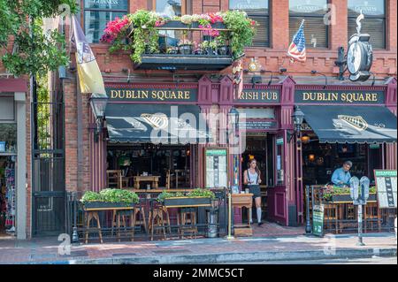 Der Irish Pub im Gas Lamp Quarter ist ein historisches Viertel in der Innenstadt von San Diego. Es ist der Ort vieler Restaurants und Unterhaltungsmöglichkeiten. Stockfoto