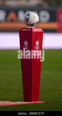 Wrexham, Wrexham County Borough, Wales. 29. Januar 2023 FA Cup-Spielball vor dem Anstoß, während des Wrexham Association Football Club V Sheffield United Football Club auf dem Rennplatz, im Emirates FA Cup. (Bild: ©Cody Froggatt/Alamy Live News) Stockfoto