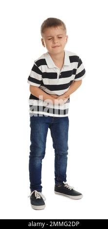 Kleiner Junge mit Bauchschmerzen auf weißem Hintergrund Stockfoto