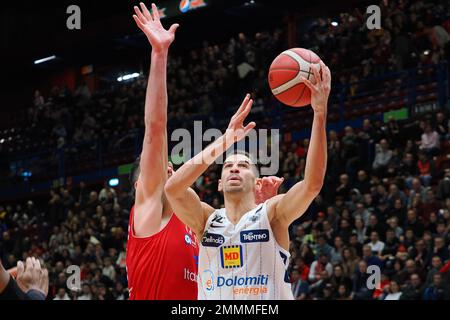 Mediolanum Forum, Mailand, Italien, 29. Januar 2023, Diego Flaccadori (Dolomiti Energia Trentino) während der EA7 stattfindenden Emporio Armani Milano vs Dolomiti Energia Trentino - Italienischer Basketball A-Serie Championship Stockfoto