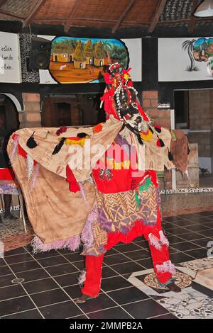 Nationaltanz mit Masken in Casamance, Senegal, Westafrika Stockfoto