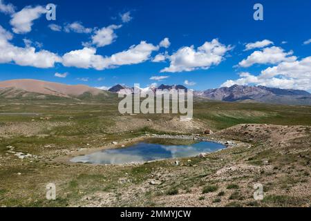 Alpensee, Kakshaal auch im Tian Shan Gebirge nahe der chinesischen Grenze, Naryn Region, Kirgisistan Stockfoto