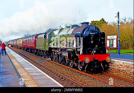 Royal Scot Class No 46115 Scots Guardsman in Langwathby, Cumbria, Settle to Carlisle Railway, England, 28. Januar 2023 Stockfoto