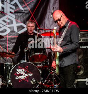 Paul Hanley Und Steve Hanley. Brix & The Extricated im Colchester Arts Centre, Essex. 18. November 2018 Stockfoto