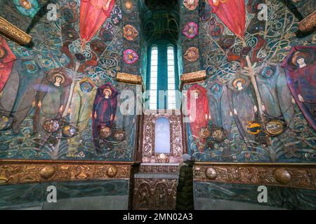 Guildford ,Surrey 30.Jan 2023 Laut Lady Lucinda Lambton, englischer Schriftstellerin, Fotografin und Rundfunkanstalt zu architektonischen Themen.'Es ist keine Übertreibung zu sagen, dass die Watts Cemetery Chapel eines der schönsten, außergewöhnlichsten, originellsten, wundervollen und magischsten Gebäude auf den gesamten britischen Inseln ist!'.Paul Quezada-Neiman/Alamy Live News Stockfoto