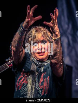 Brix Smith Start. Brix & The Extricated im Colchester Arts Centre, Essex. 18. November 2018 Stockfoto