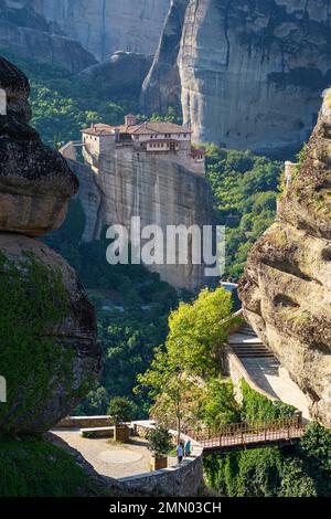 Griechenland, Thessalien, Kalambaka, Ort Meteora, das zum UNESCO-Weltkulturerbe gehört, das Kloster Roussanou Stockfoto