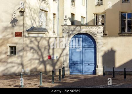 Frankreich, Meurthe et Moselle, Nancy, Details der Skulpturen des ehemaligen Hotels de Gellenoncourt, das Anfang des 18. Jahrhunderts von Germain Boffrand umgestaltet wurde, das Francois de Gellenoncourt, lord von Pulligny, gehörte, chamberlain des Herzogs und Meister der Hunde von Lothringen, verantwortlich für die Jagd, jetzt ein Apartmenthaus in der Rue des Loups Stockfoto