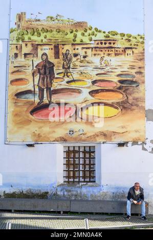 Portugal, Region Alentejo, Stadt Arraiolos, vor der Kirche im Zentrum der Stadt Stockfoto