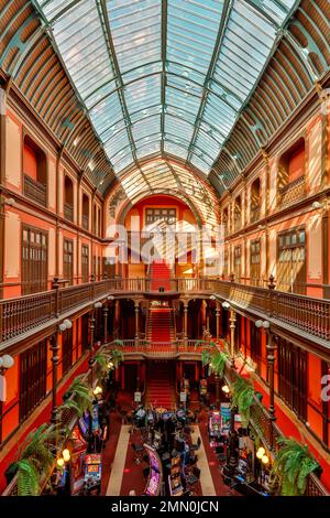 Frankreich, Pyrenäen Atlantiques, Bearn, Salies de Bearn, Kasino, Innenansicht des Casinos Salies de Bearn Stockfoto