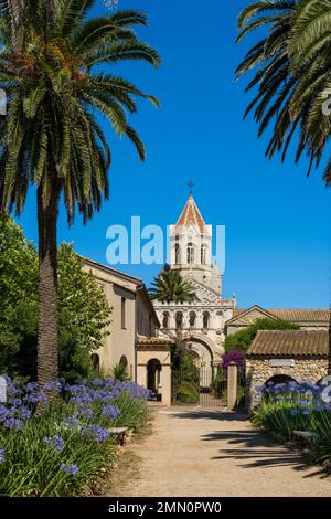 Frankreich, Alpes-Maritimes, Cannes, Lerins-Inseln, Saint-Honorat-Inseln, Abtei von Lerins, die Abteikirche Stockfoto