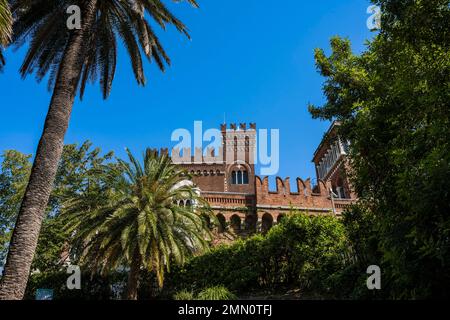 Italien, Ligurien, Genua, Castello d'Albertis Museo - delle Culture del Mondo (Schloss Albertis - Museum der Weltkulturen), Stockfoto