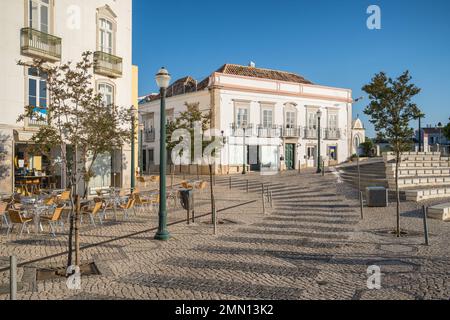 Tavira Zentrum Praca da Republica Platz, Portugal. Stockfoto