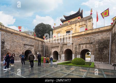 Hanoi, Vietnam, Januar 2023. Die archäologischen Ausgrabungen in der kaiserlichen Zitadelle von Thăng Long. Stockfoto