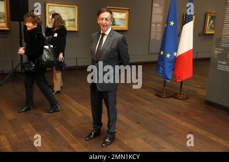 Jean-Paul Claverie, Kunstberater von Bernard Arnault, Präsident von LVMH Moet Hennessy Louis Vuitton, nimmt am 30. Januar 2023 an einer Zeremonie zur Vorstellung des Gemäldes des französischen Impressionisten Gustave Caillebotte „La Partie de Bateau“ im Musée Orsay in Paris, Frankreich, Teil. Der Chefkoch d’Oeuvre, der in den Jahren 1877 bis 1878 gemalt wurde, ist ein erstaunliches Kunstwerk, das als „Nationalschatz“ gilt und vom Musuem unter der exklusiven Schirmherrschaft der LVMH erworben wurde. Foto: Jerome Dominé/ABACAPRESS.COM Stockfoto