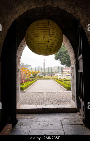 Hanoi, Vietnam, Januar 2023. Details der Architektur im Inneren der kaiserlichen Zitadelle von Thăng Long, Stockfoto