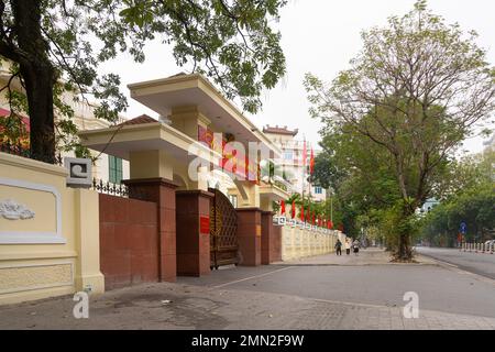 Hanoi, Vietnam, Januar 2023. Außenansicht des Economy Department-Gebäudes in der Innenstadt Stockfoto