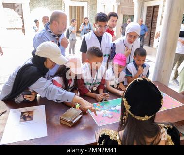 Interaktive Lernspiele, die sich mit Mysterien und Entdeckungen reimen, wurden von Visit Tunisia im Rahmen seiner Kampagne zur Sensibilisierung der Öffentlichkeit organisiert. Stockfoto